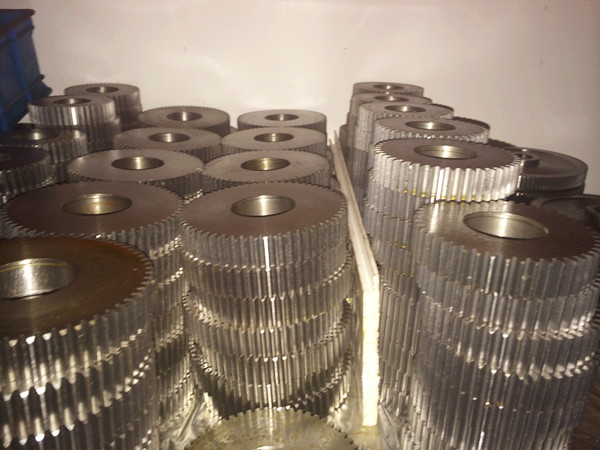 ����˫�ٺ�«�г���